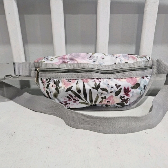 Lesportsac Handbags - LeSportSac Dual Zip Floral Print Polyester Fanny Pack